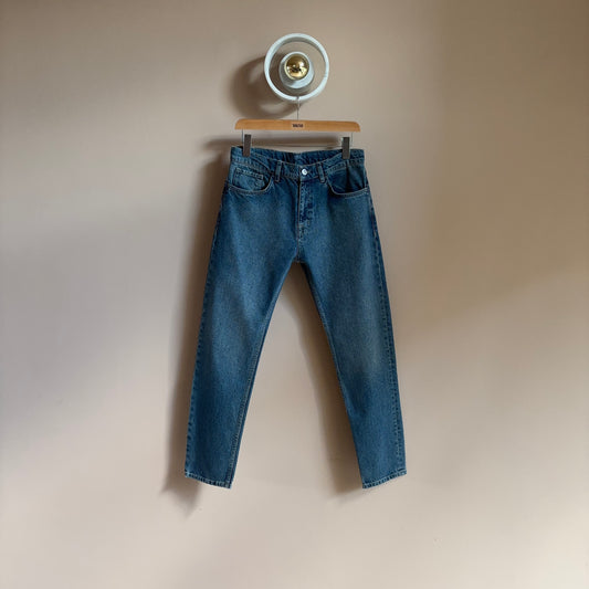 Regular Taper Jean in Mid Wash