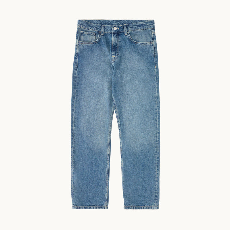 Dead Straight Jeans in Mid Wash