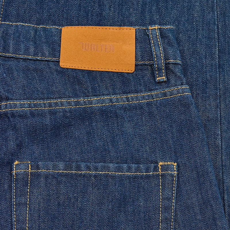 Pleat Relax jean in Rinse Wash