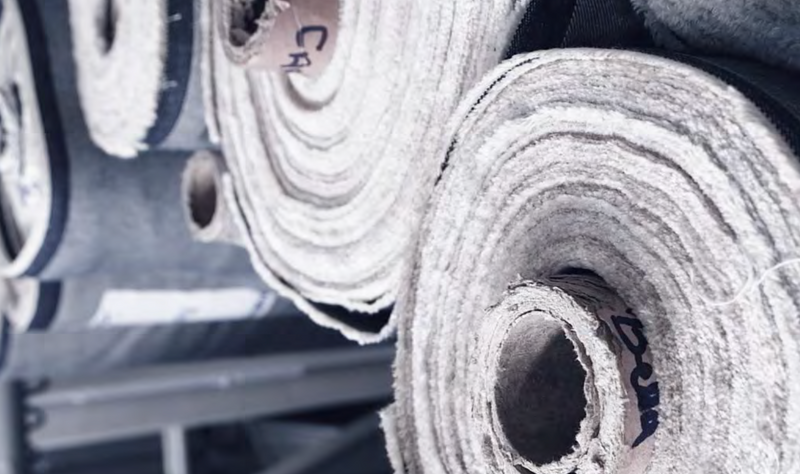 Image — 4:3 — Fabric roll / raw denim detail