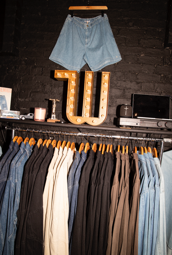 Image — Interior / rail of stock