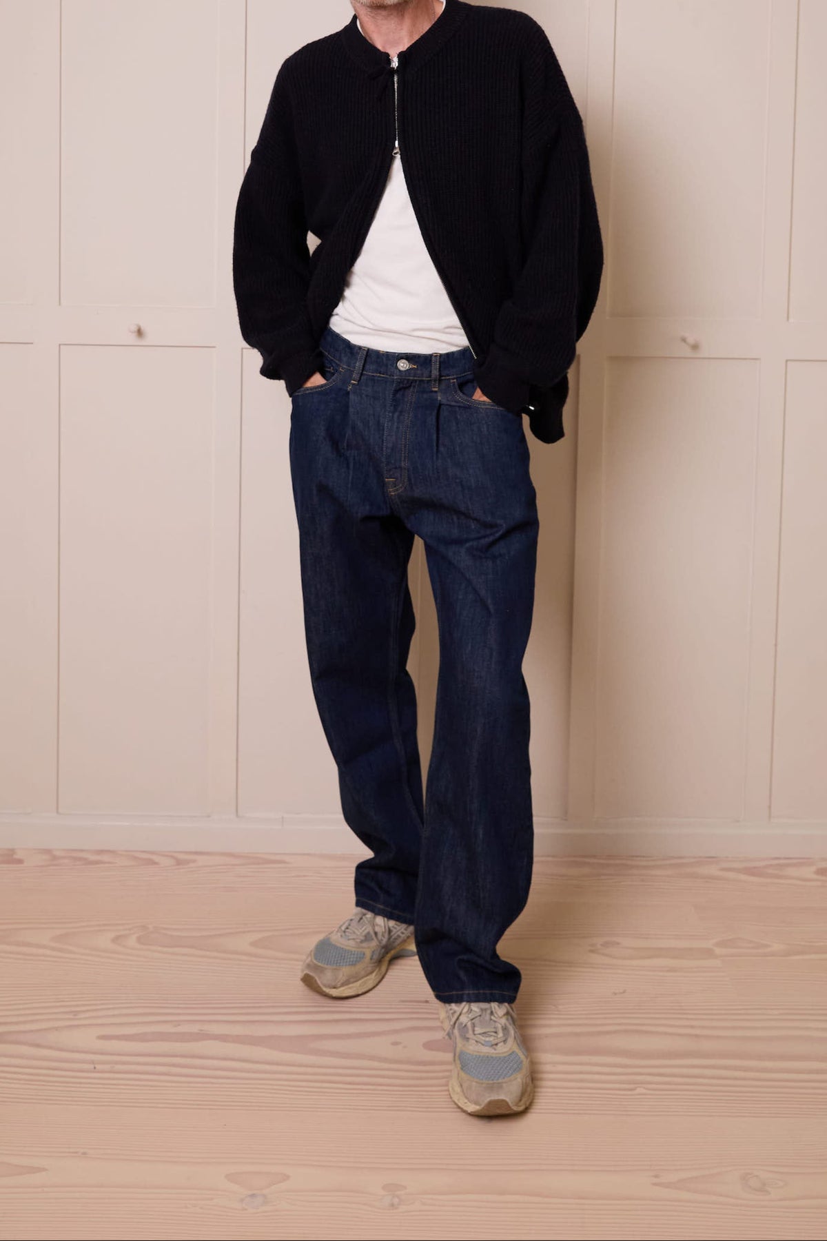 Pleat Relax jean in Rinse Wash